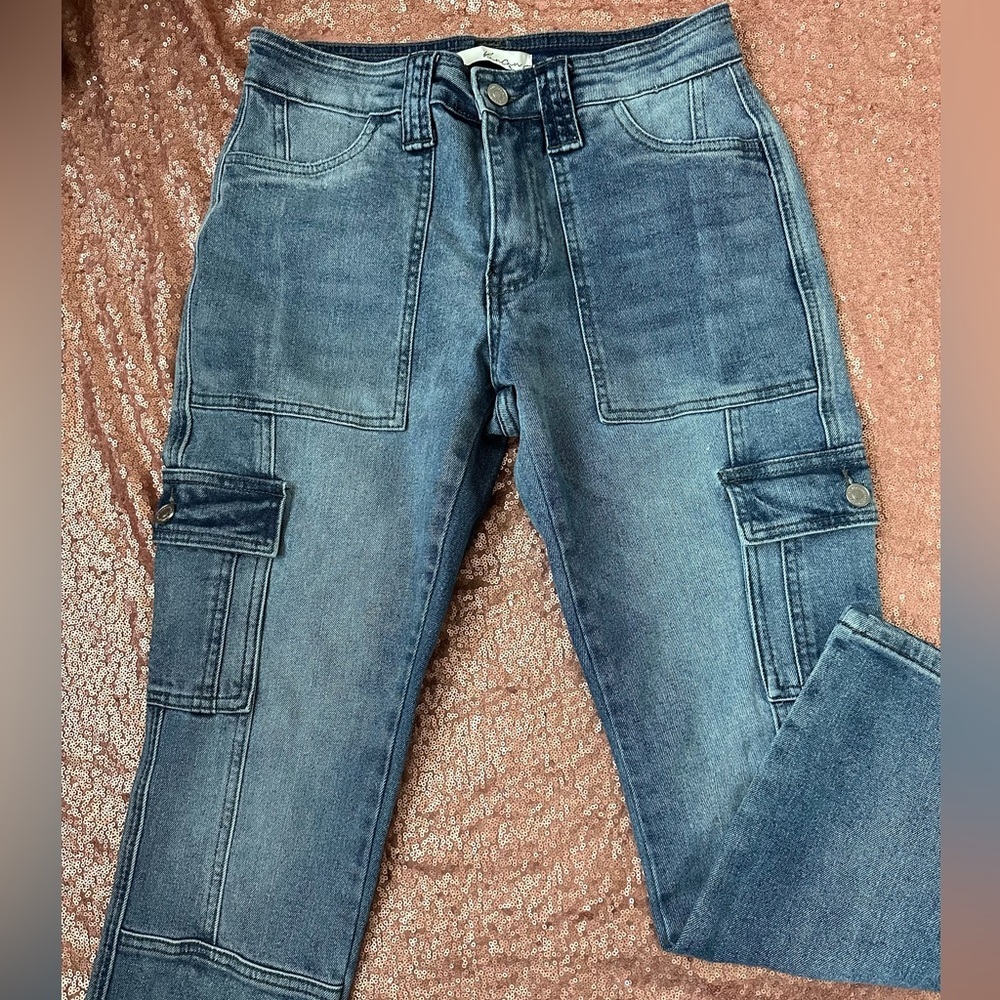 KanCan Jeans Women’s 25 Denim Dark Wash Avery Straight Leg Cargo, Trend, Pockets